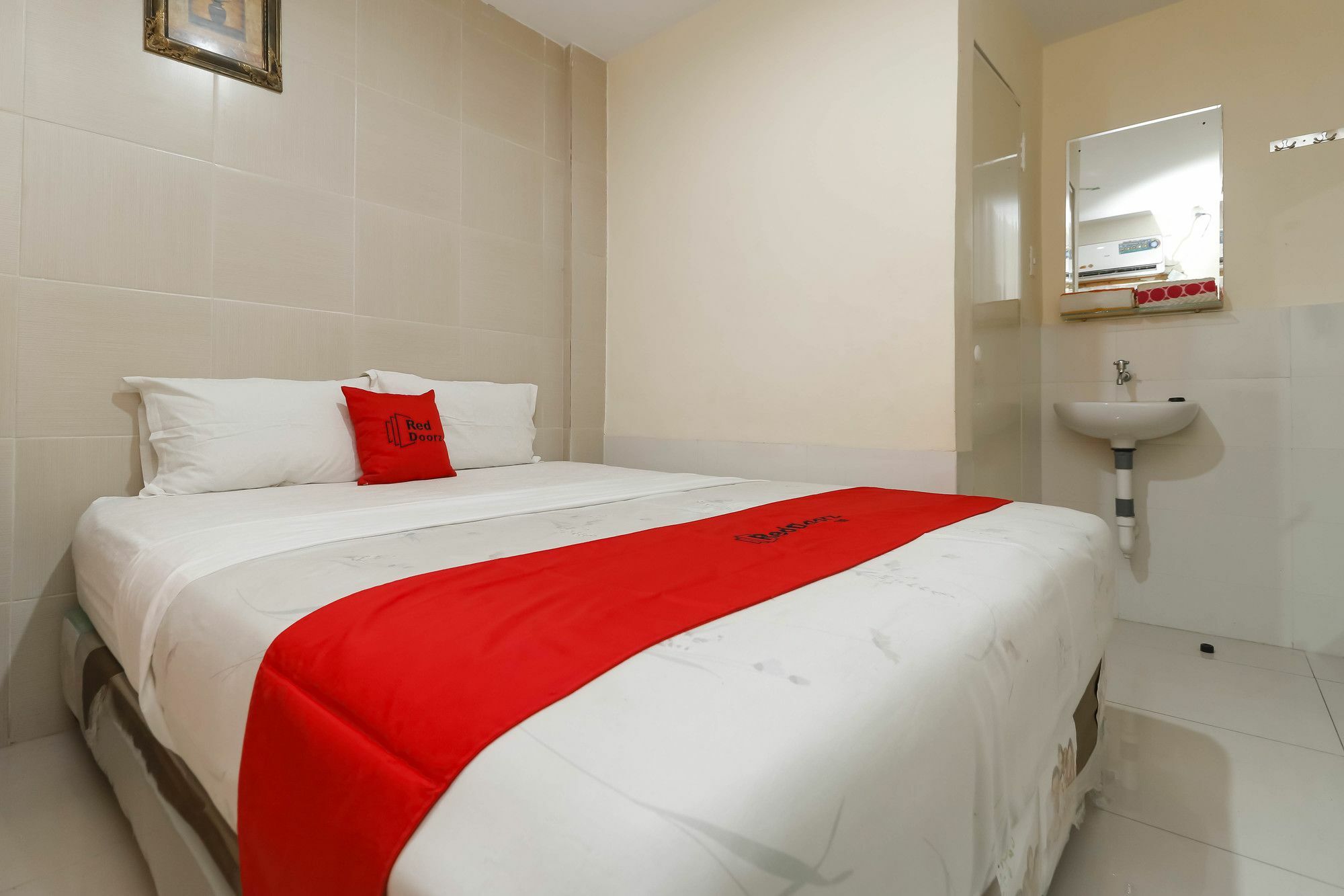 Reddoorz Near Maimun Palace Medan Zewnętrze zdjęcie